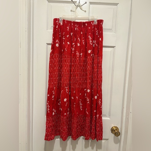 SISKO &CO Dresses & Skirts - Vintage  Red Floral Skirt